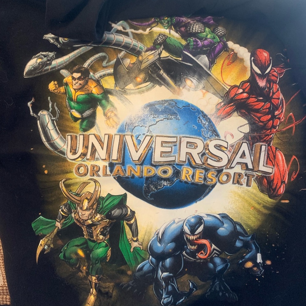 Marvel universal studios zip up black hoodie marvel heroes on back size M